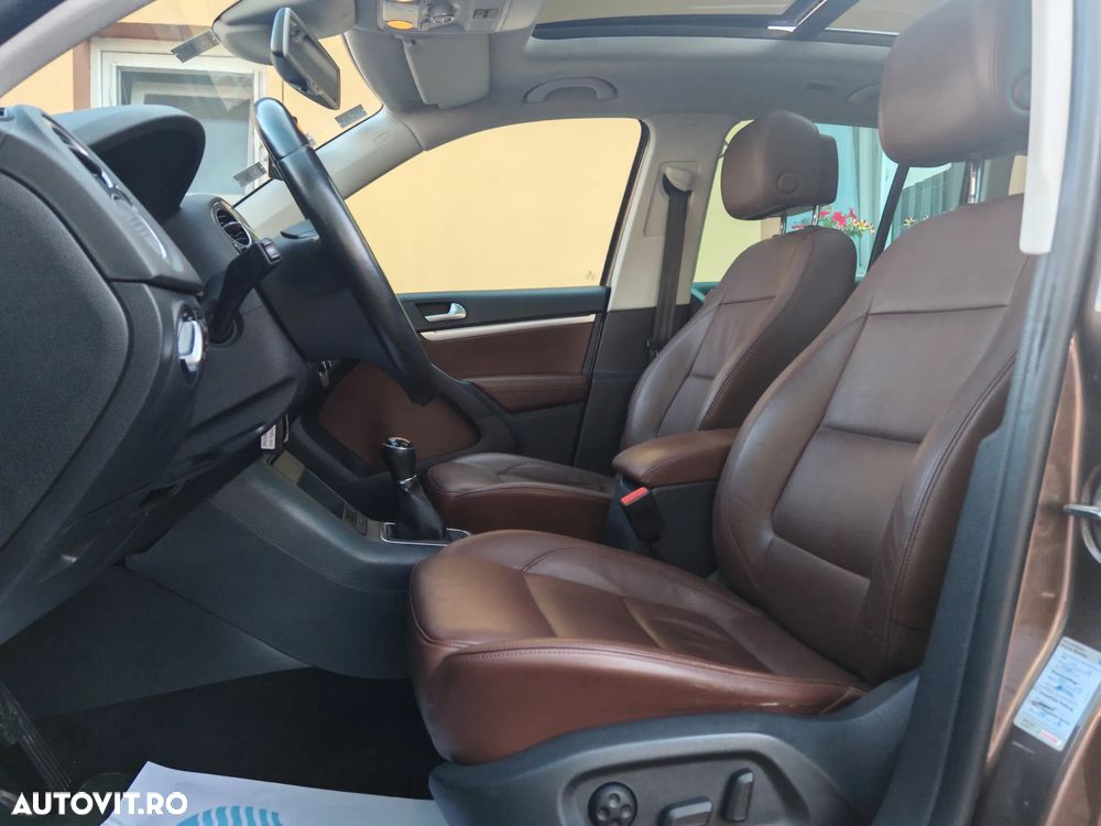 Volkswagen Tiguan 2.0 TDI DPF 4Motion BlueMotion Technology Sport & Style - 12