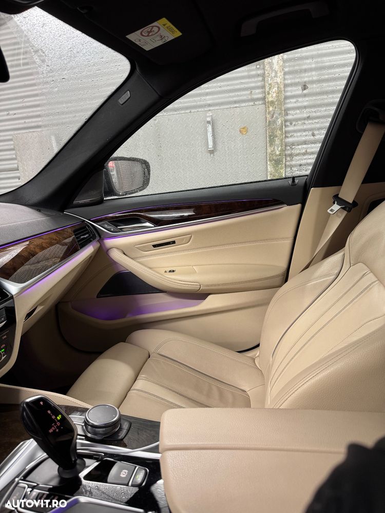 BMW Seria 5 520i Aut. M Sport Edition - 7
