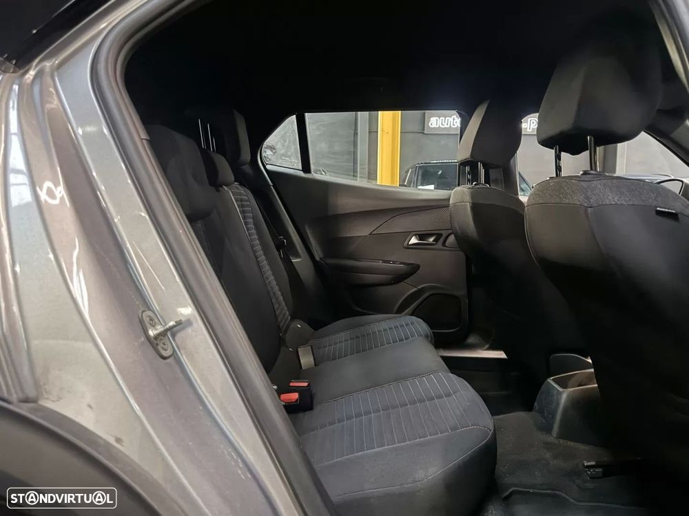 Peugeot 2008 1.2 PureTech Active Pack - 23