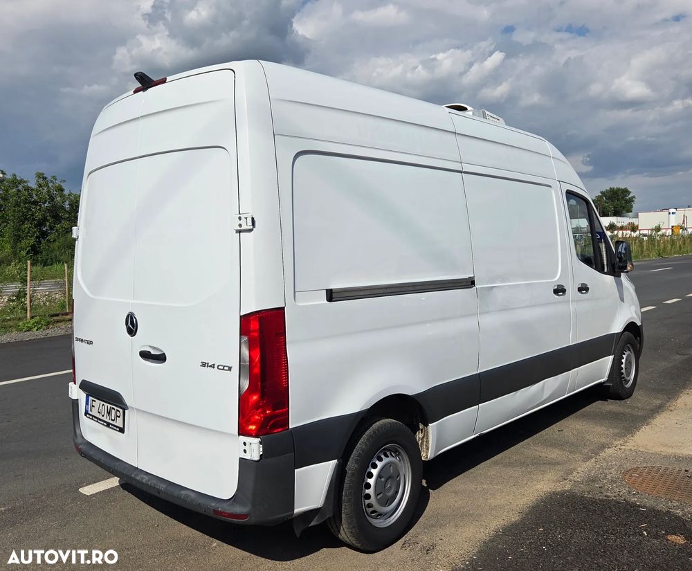 Mercedes-Benz Sprinter - 5