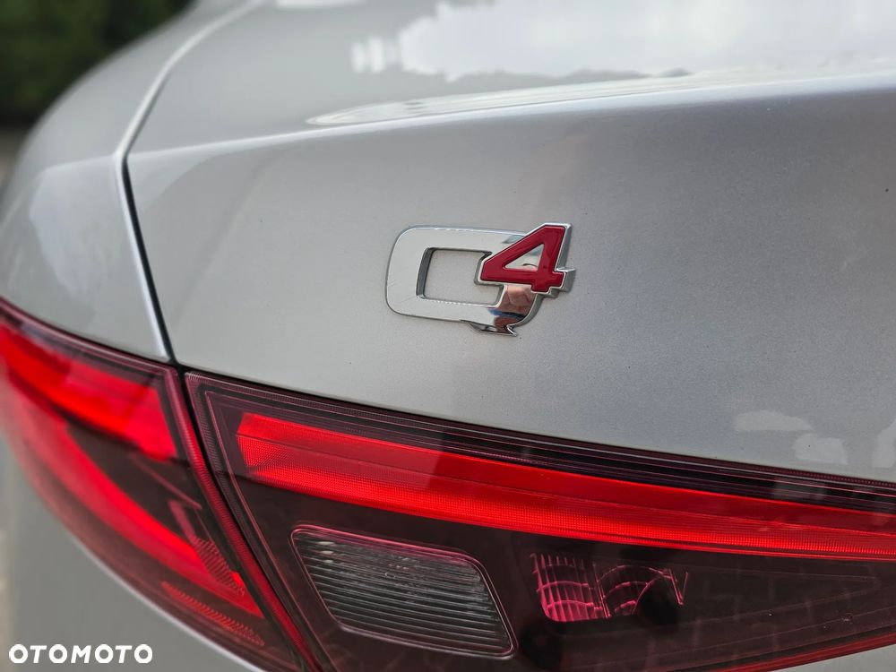 Alfa Romeo Giulia 2.0 Turbo 16V AT8-Q4 Veloce Ti - 19