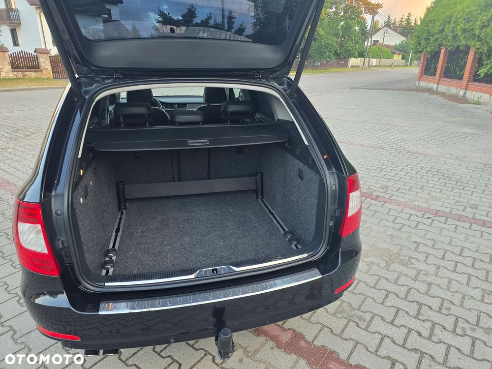 Skoda Superb 2.0 TDI 4x4 Exclusive - 22