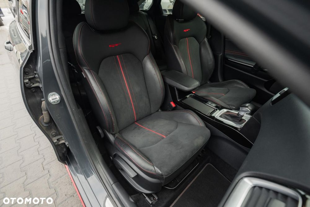 Kia ProCeed 1.6 T-GDI GT DCT - 16