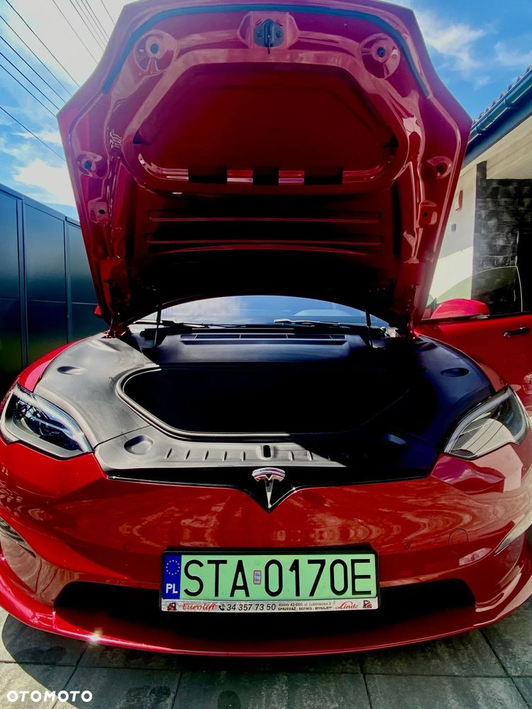 Tesla Model S - 10