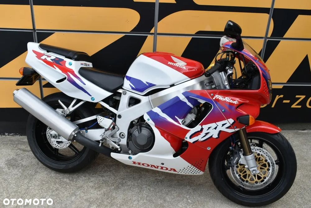 Honda CBR - 3