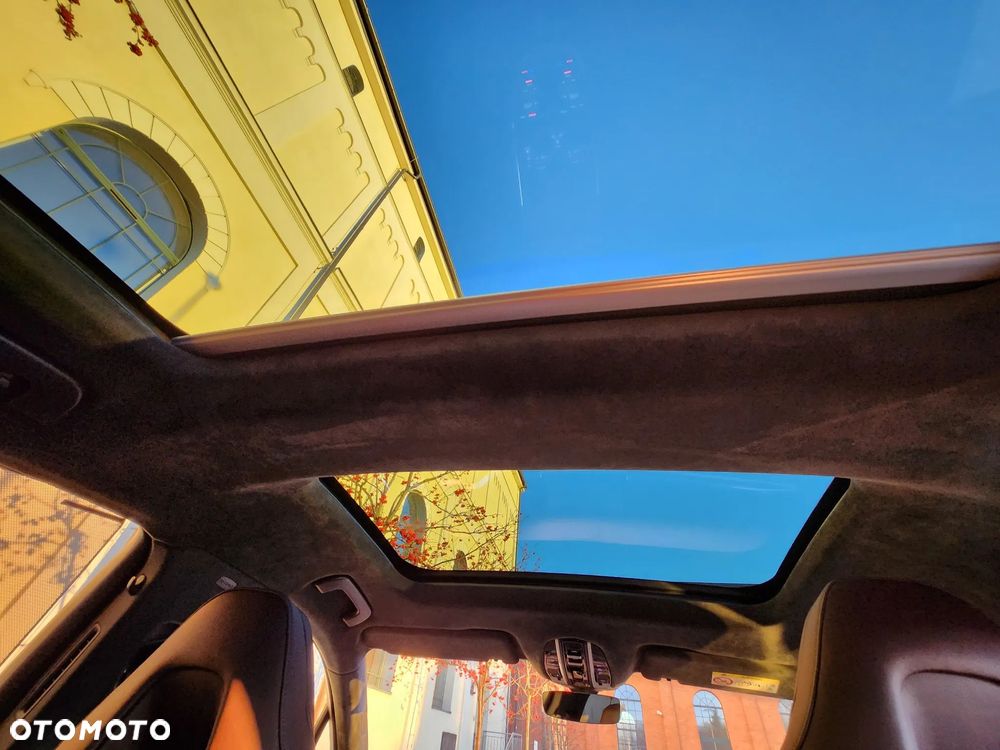 Porsche Panamera Turbo - 36