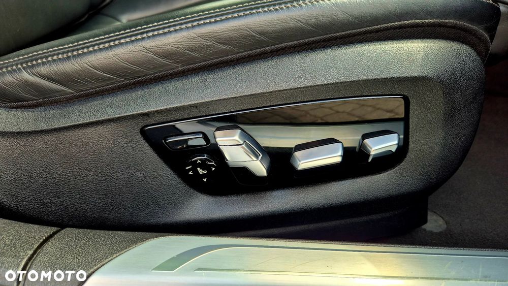 BMW Seria 7 730d sport - 26