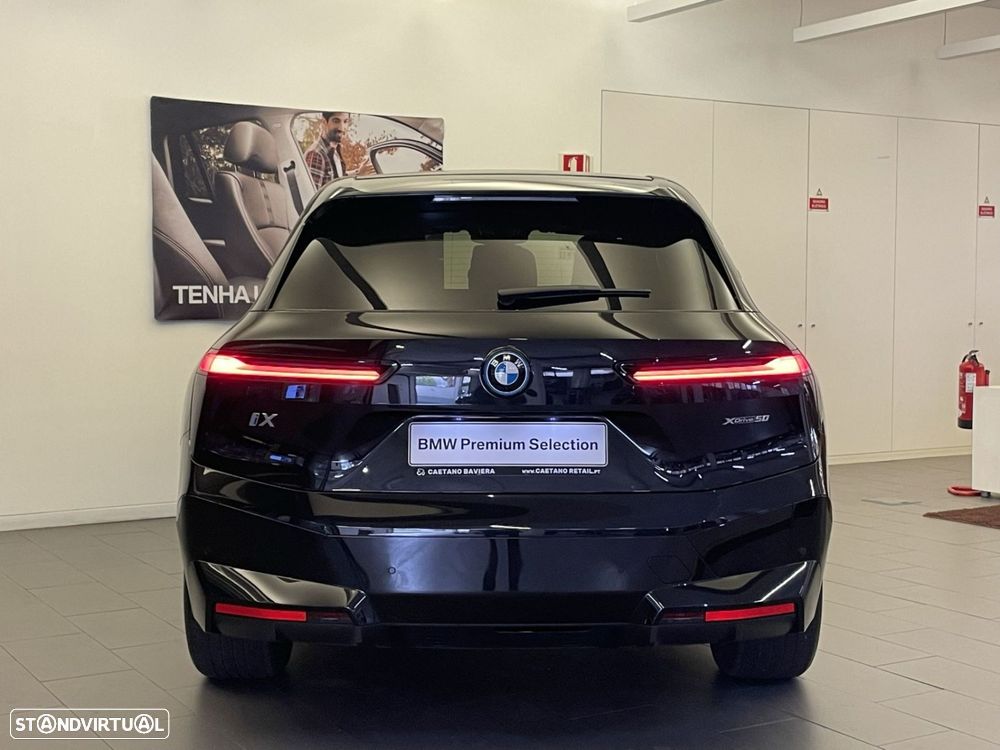 BMW iX xDrive 50 Pack Desportivo - 25