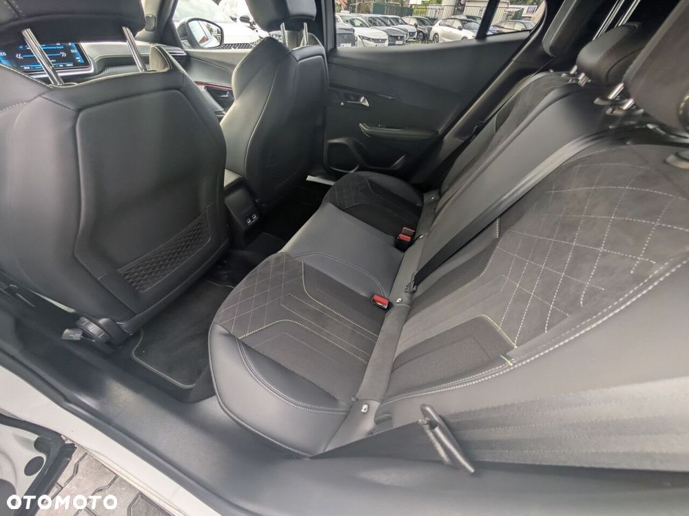 Peugeot 2008 2021