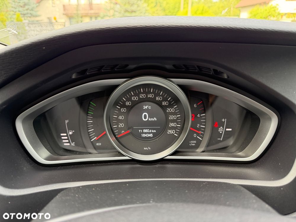 Volvo V40 D2 Momentum - 28
