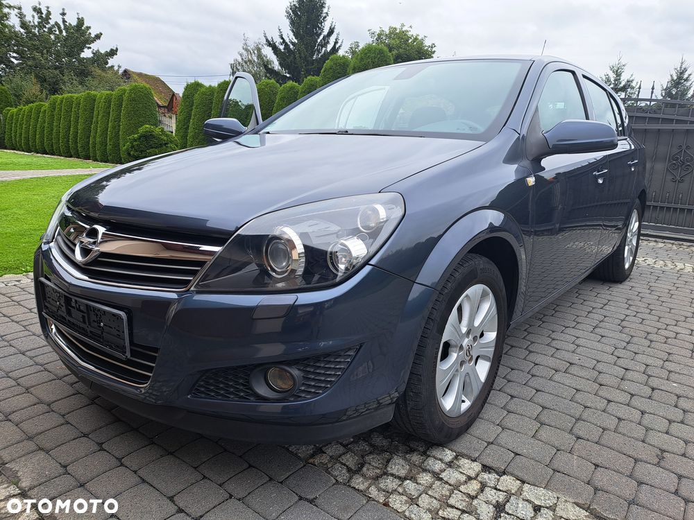Opel Astra 1.6 Design Edition - 15