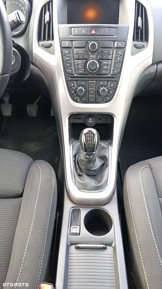 Opel Astra 1.4 Turbo - 10