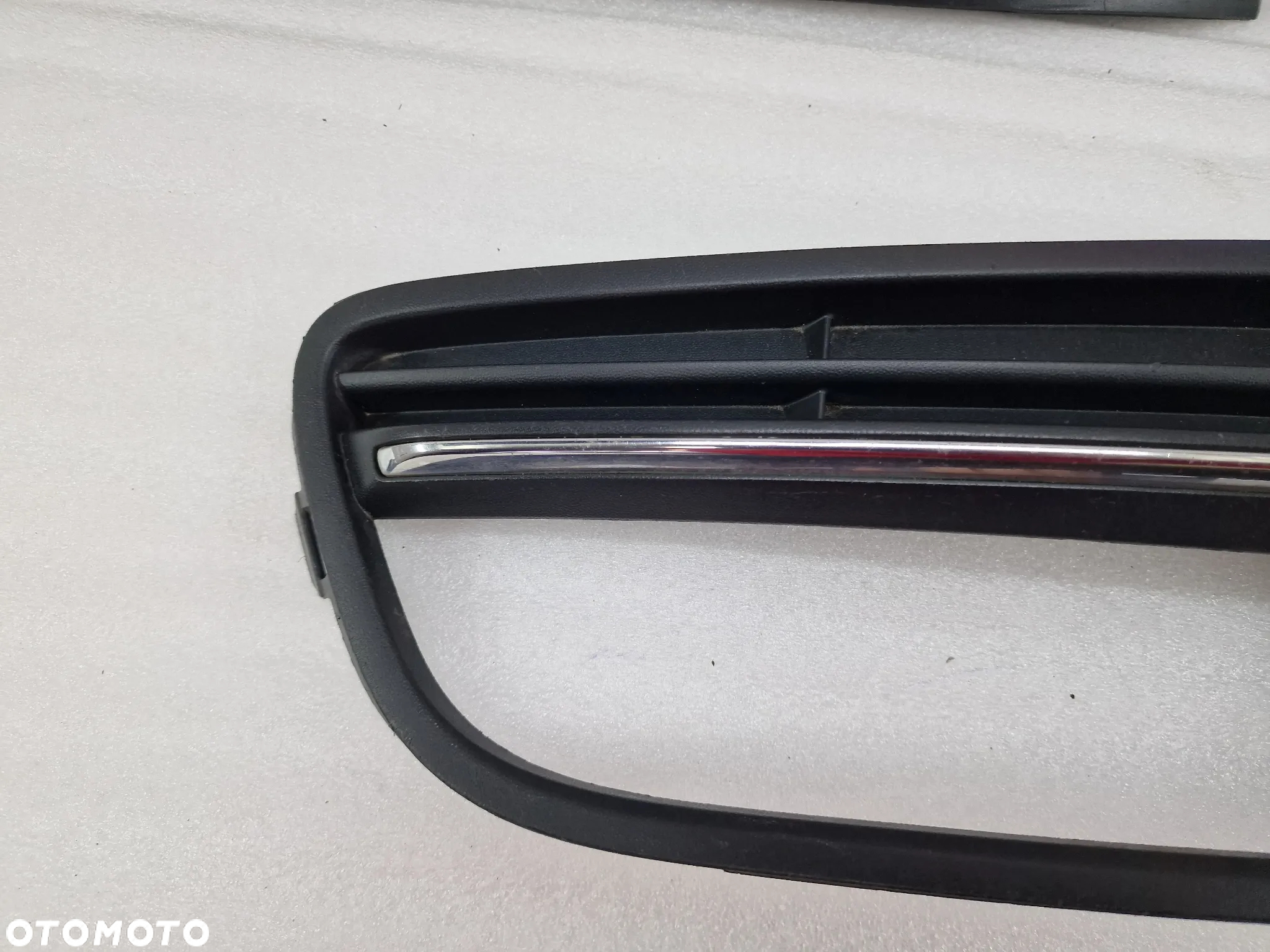 VW POLO 6C0 LIFT 13- LEWA KRATKA BOCZNA ZDERZAKA PRZEDNIEGO PRZÓD , 6C0853665K , NR AUKCJI E/78 - 6