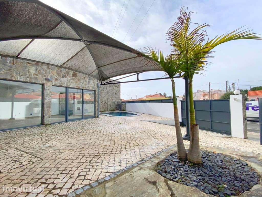 Moradia T3 em Alcabideche com Piscina e Vista para a Serra - Grande imagem: 4/33