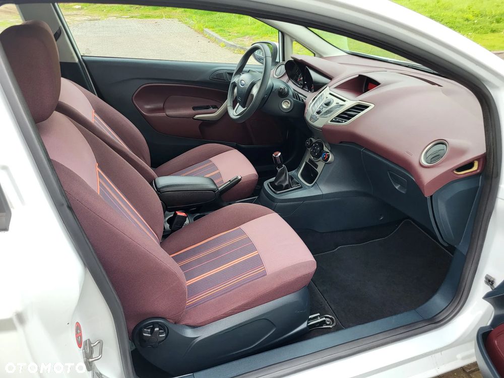 Ford Fiesta - 15