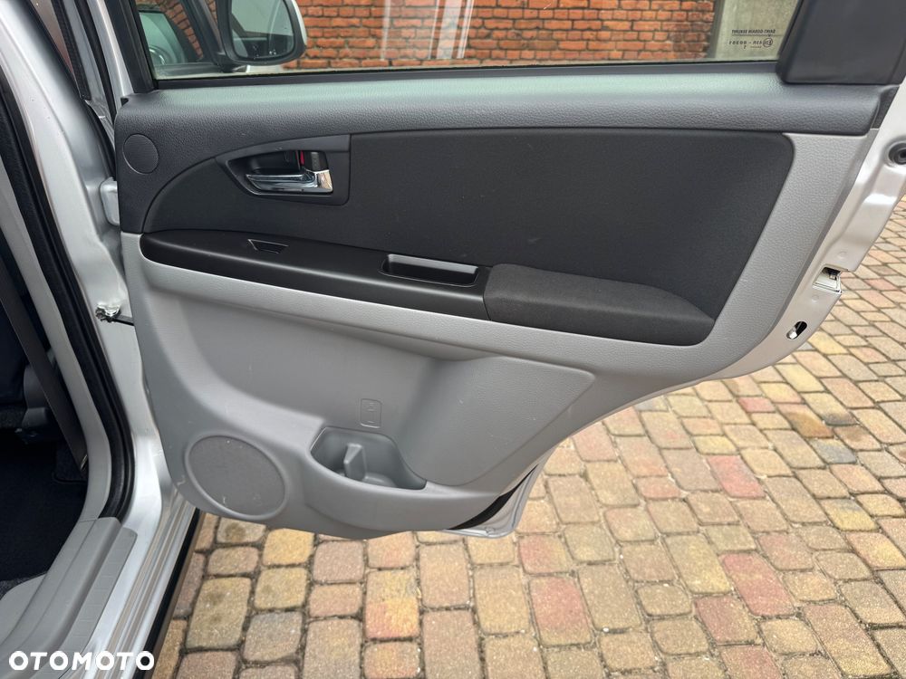 Suzuki SX4 1.6 VVT 4x2 Limited - 18