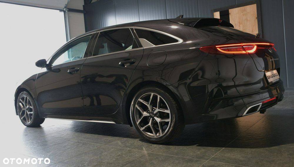 Kia ProCeed 1.6 CRDi GT Line DCT - 12