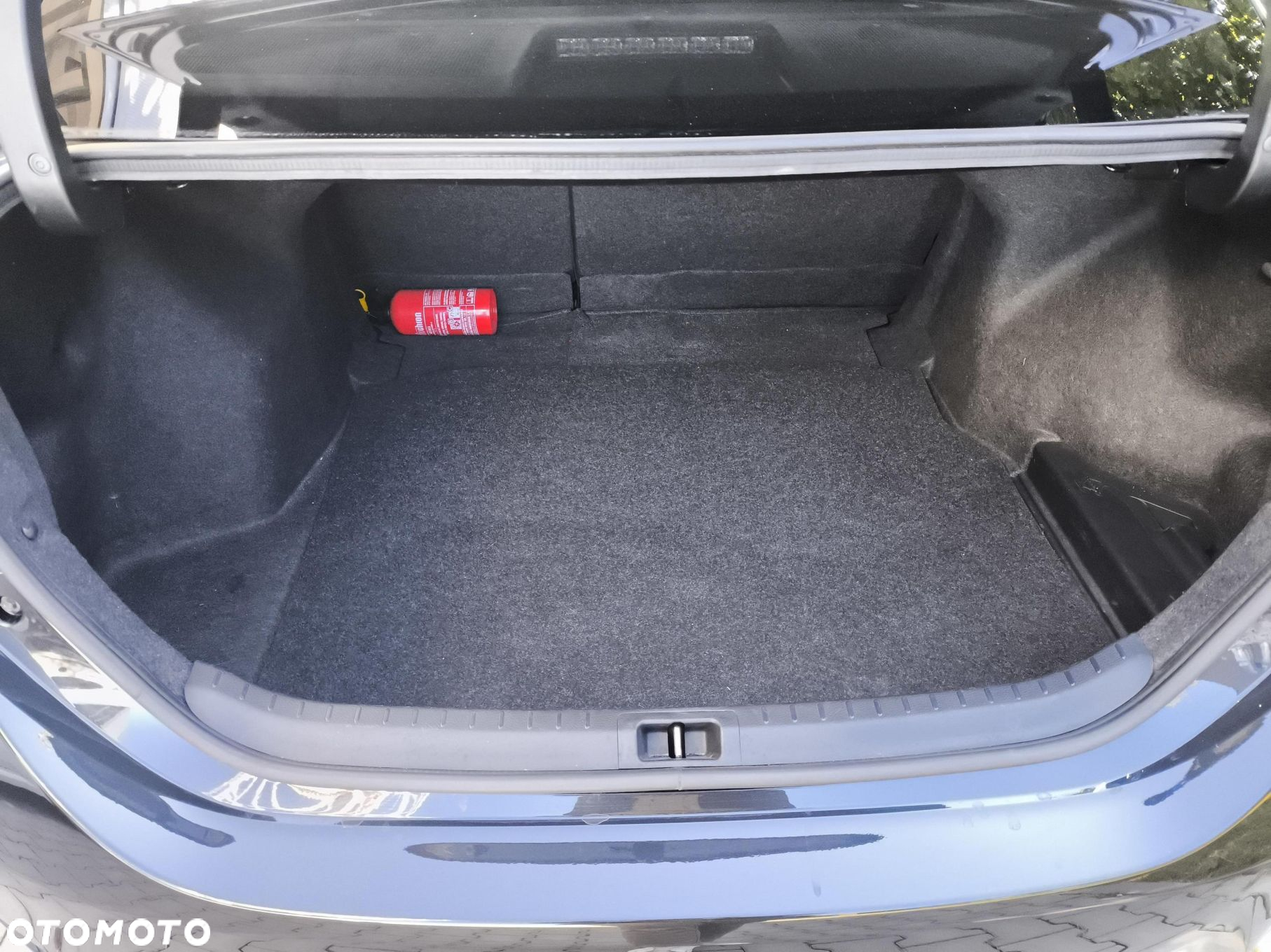 Toyota Corolla - 13
