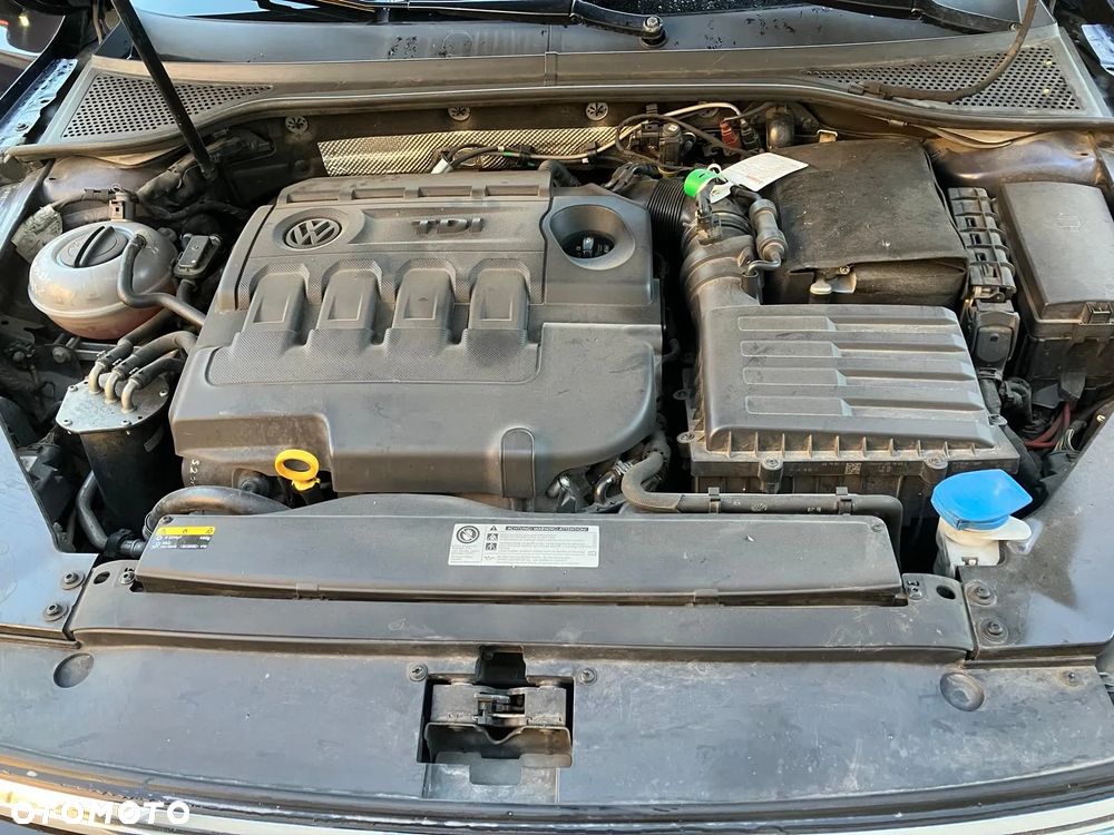 Volkswagen Passat - 35