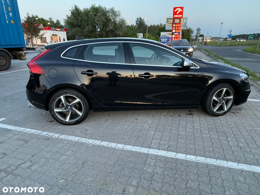 Volvo V40 D2 RDesign - 1