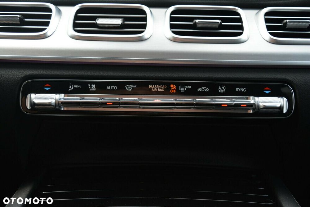 Mercedes-Benz GLE - 24