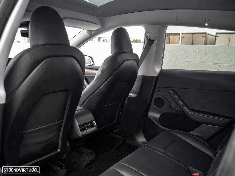Tesla Model Y Performance Tração Integral - 22
