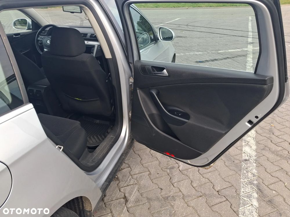 Volkswagen Passat 2.0 Blue TDI SCR Comfortline - 7