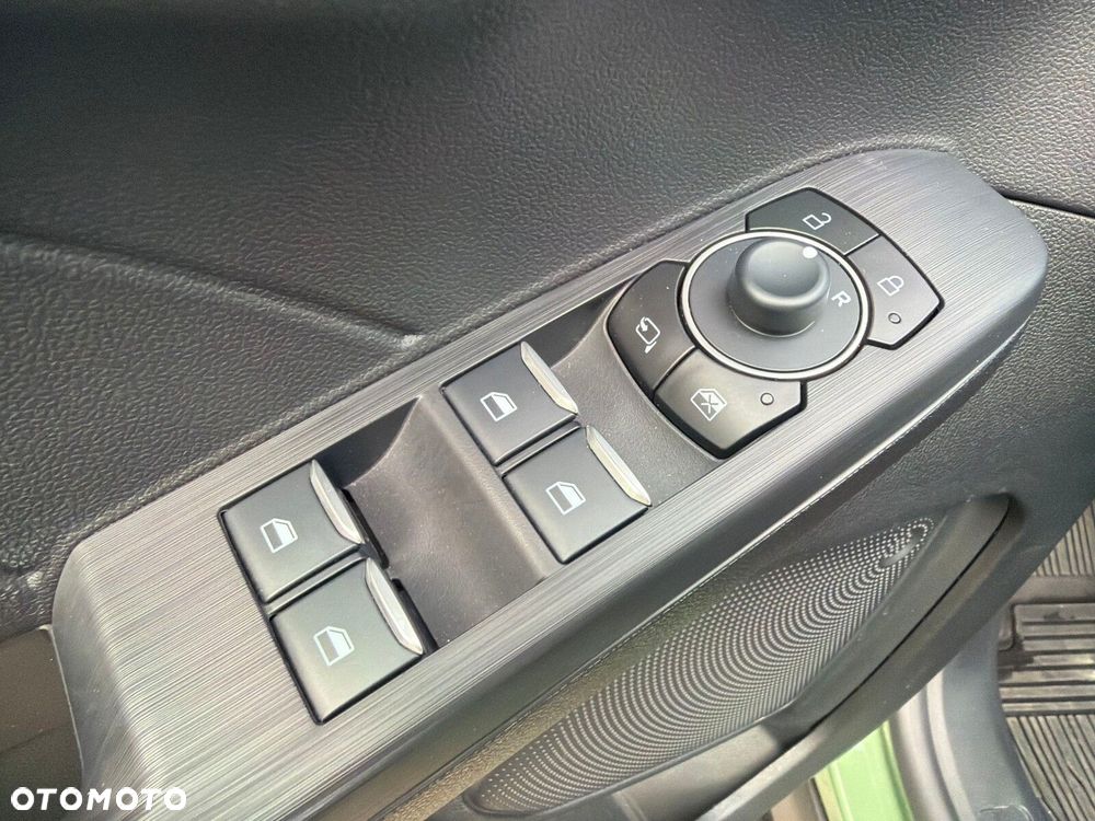 Ford Kuga - 21
