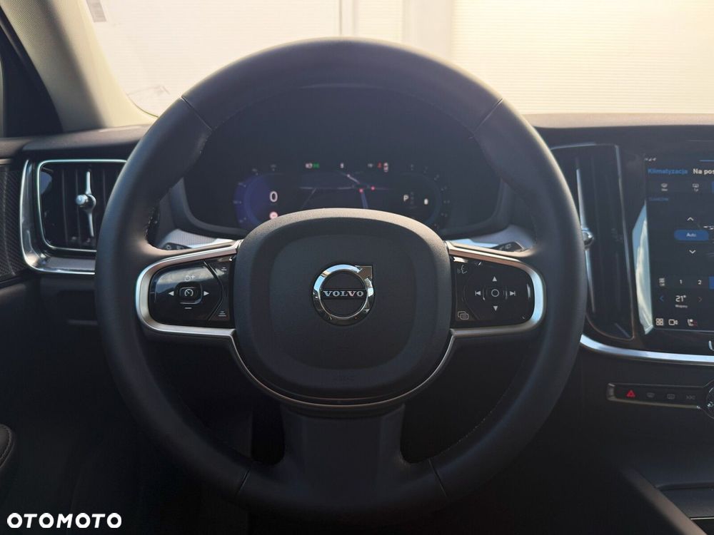 Volvo V60 Cross Country Plus B5 B AWD - 19