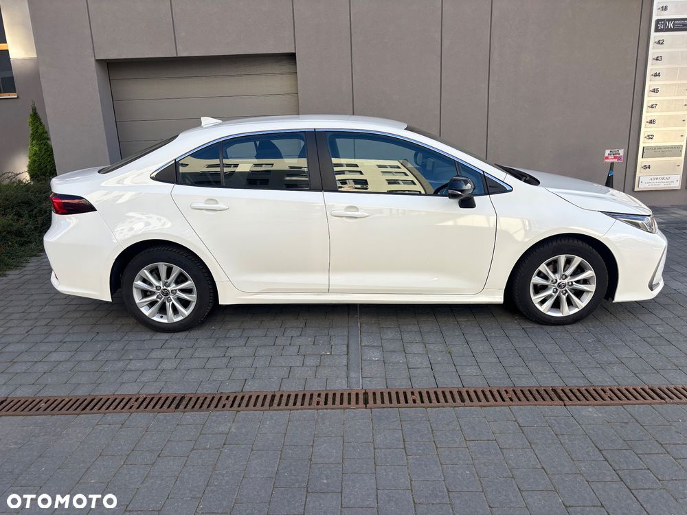 Toyota Corolla 1.8 Hybrid Comfort - 18