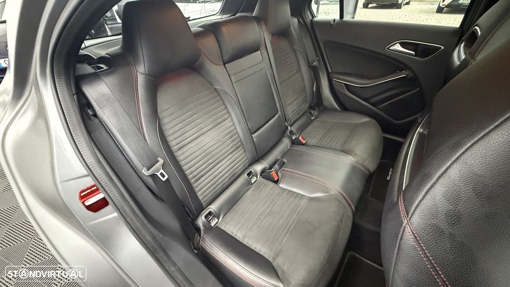 Mercedes-Benz A 45 AMG 4-Matic - 28