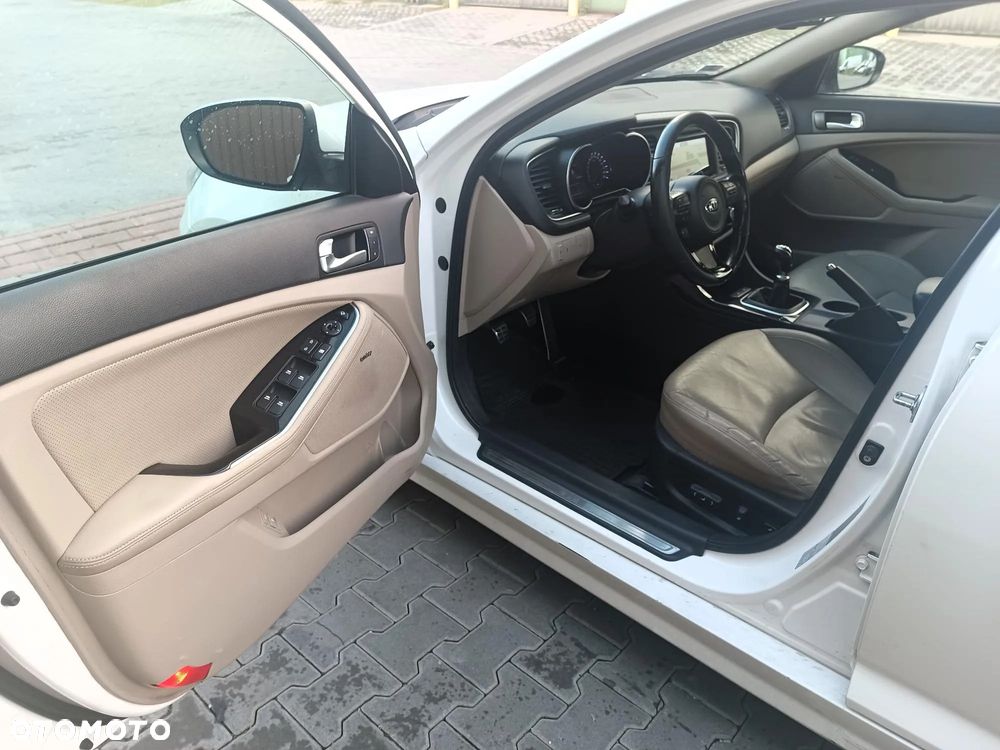 Kia Optima - 10