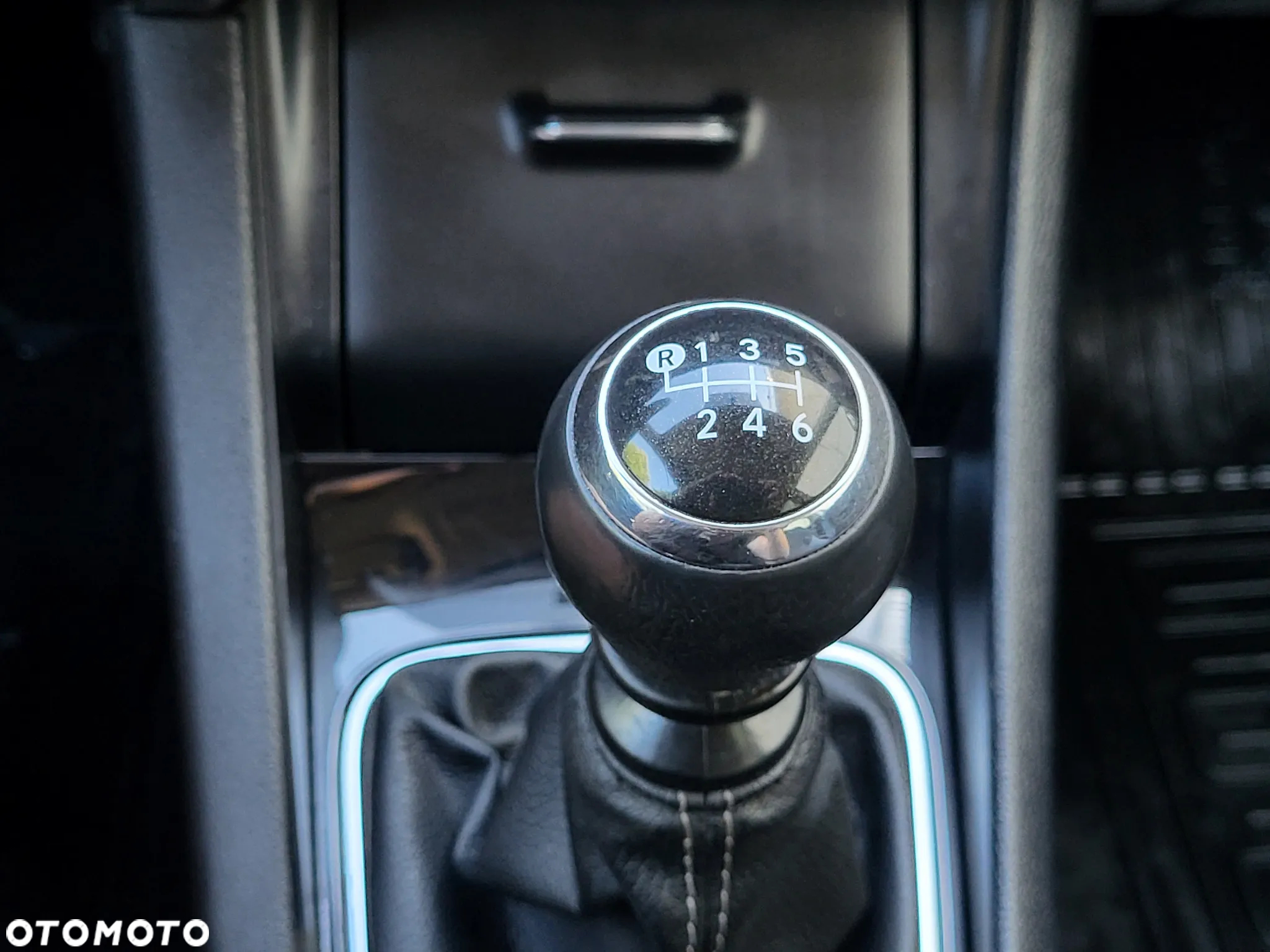 Toyota Auris - 13