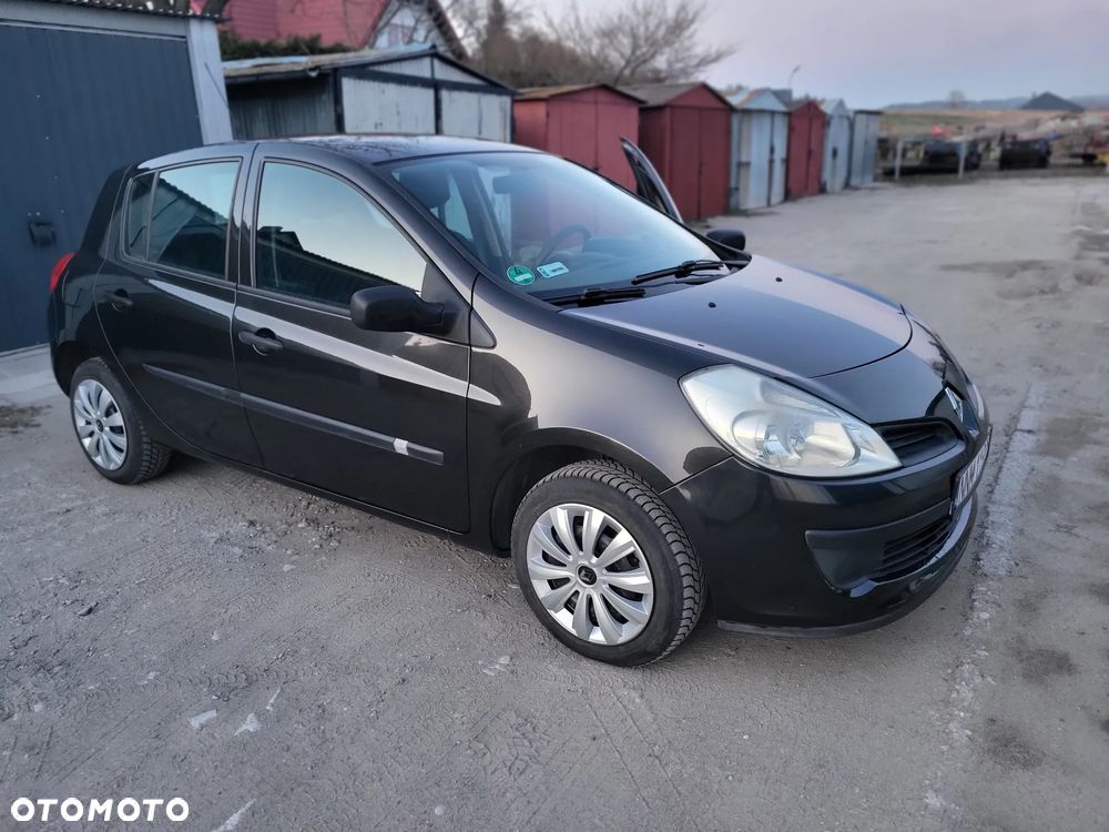 Renault Clio - 1