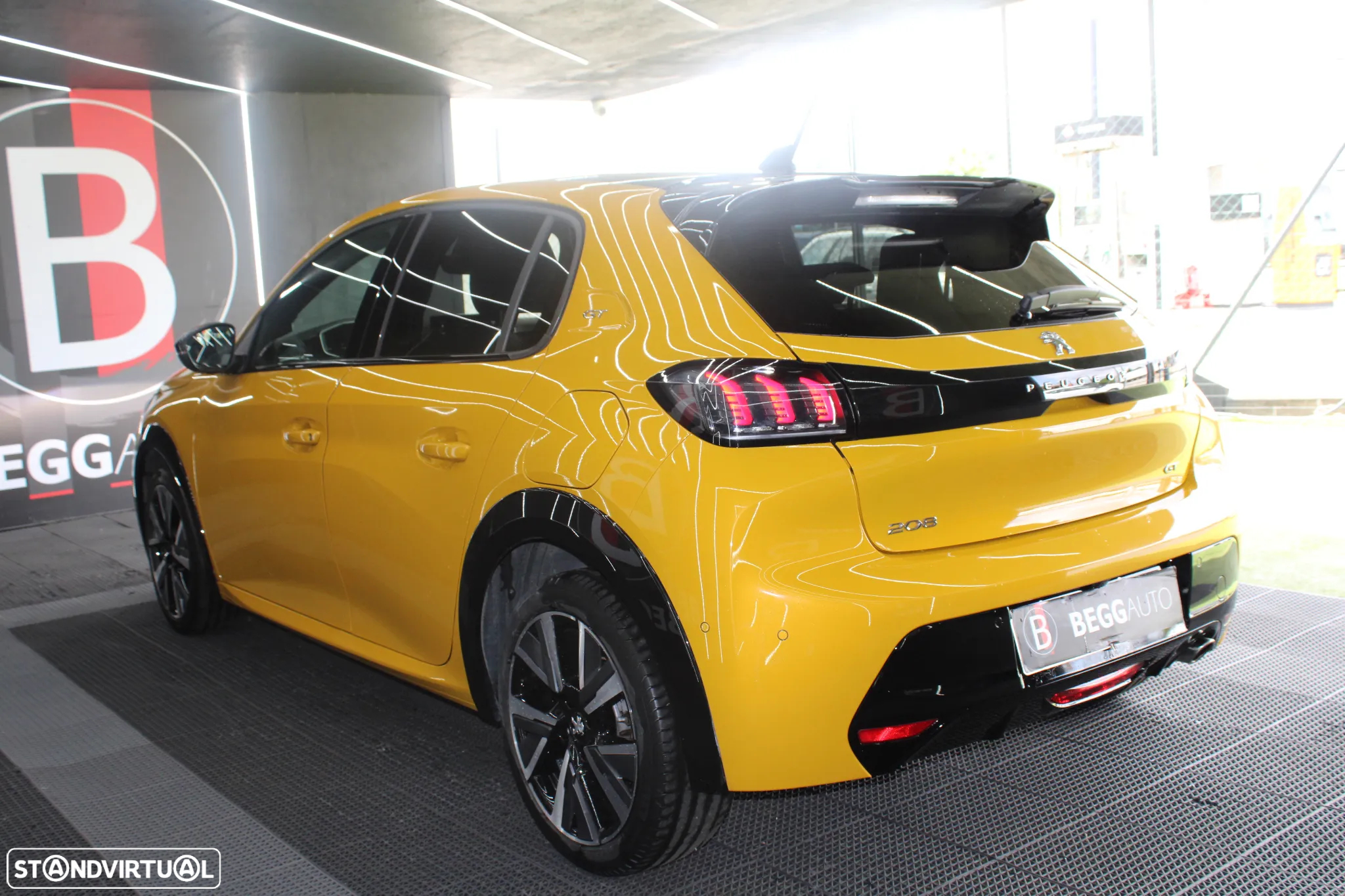 Peugeot 208 PureTech 130 EAT8 GT - 8
