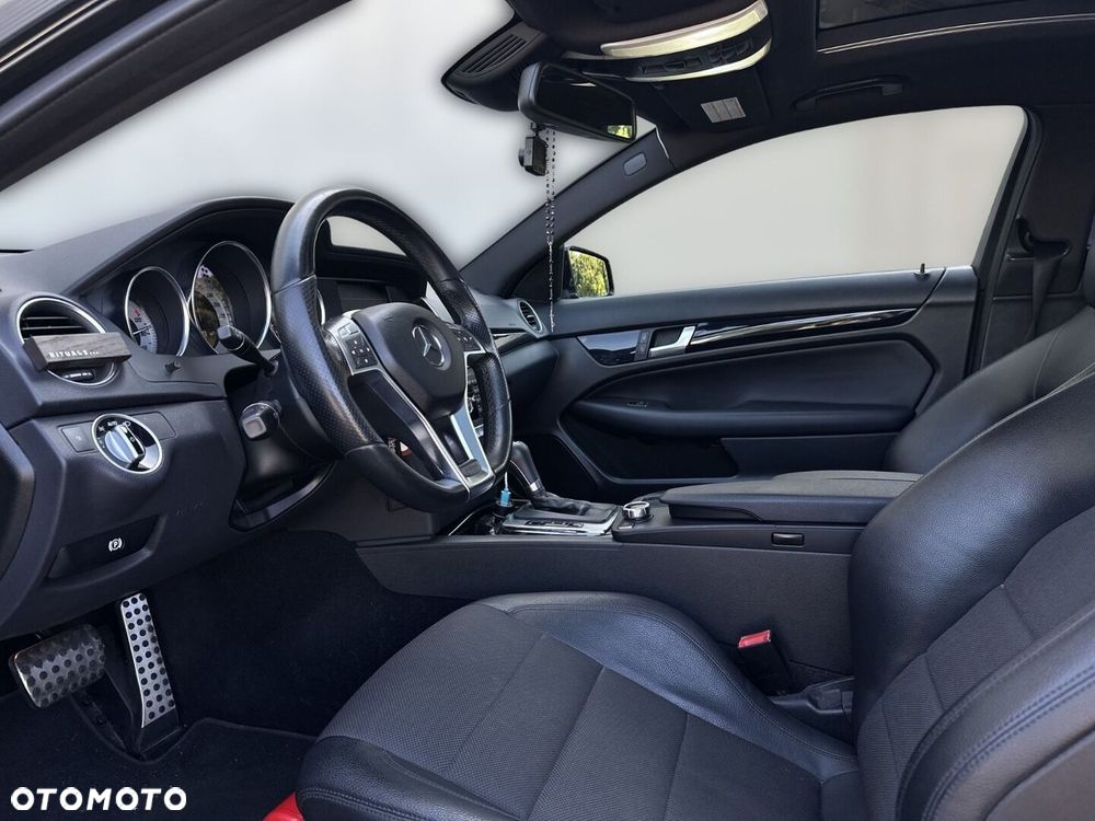 Mercedes-Benz Klasa C 250 CGI BlueEff - 12