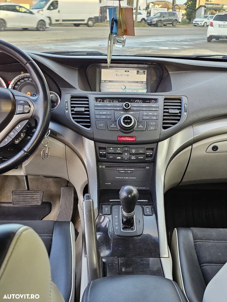 Honda Accord 2.4i Aut Executive - 9