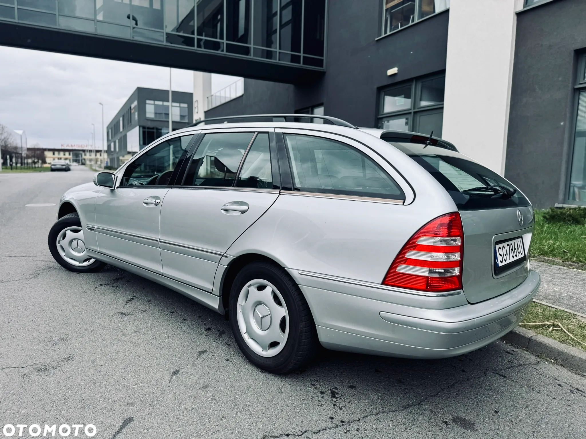 Mercedes-Benz Klasa C 200 T Kompressor Elegance - 3