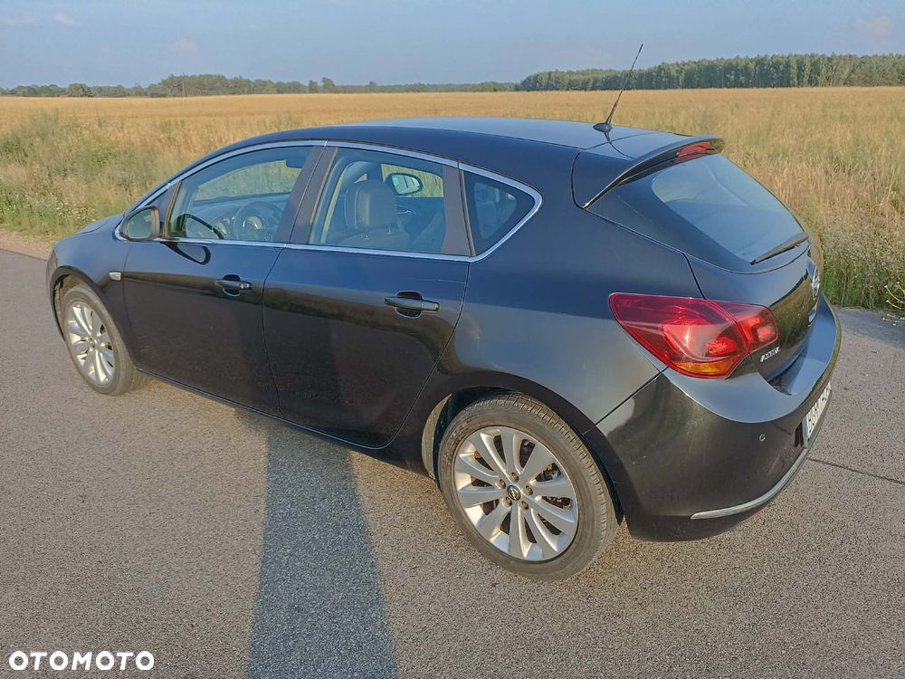 Opel Astra - 2