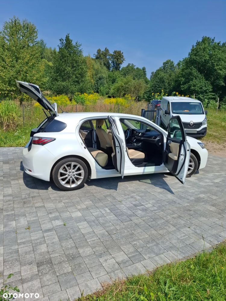 Lexus CT 200h Comfort - 9