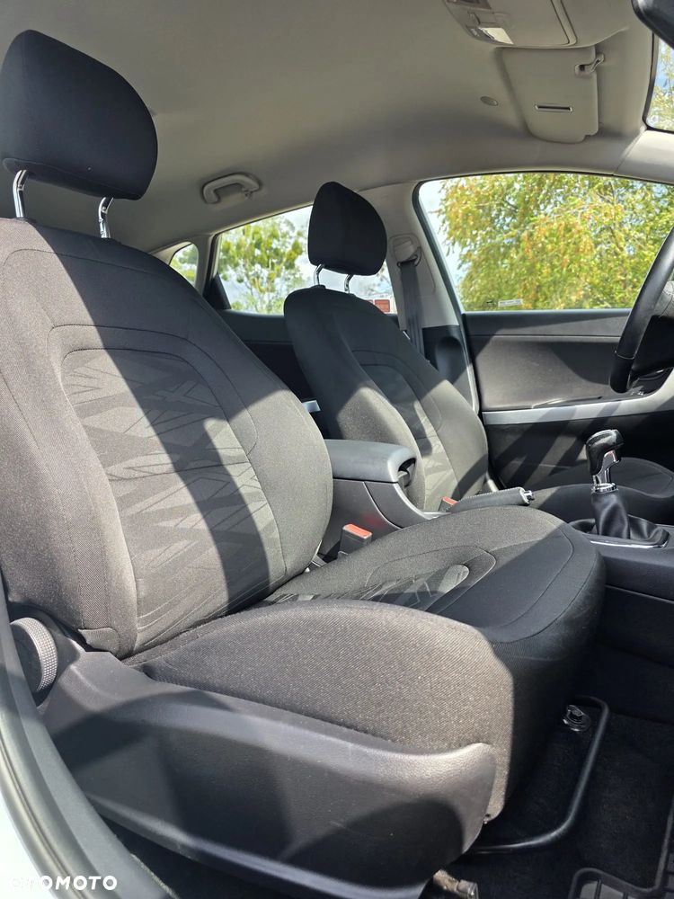 Kia Ceed 1.4 L Business Line Plus - 14