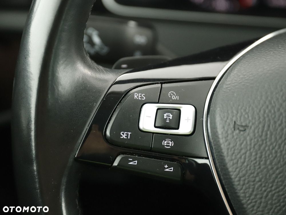 Volkswagen Golf VII 2.0 TDI BMT Highline DSG - 19