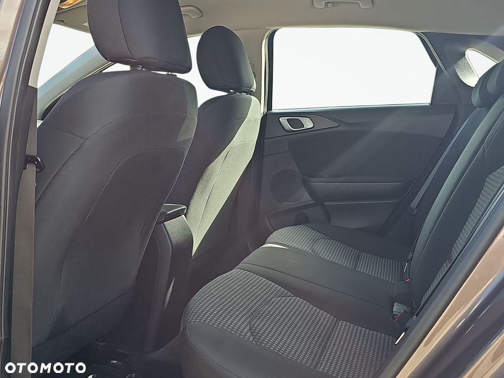 Kia Ceed 1.4 M - 23