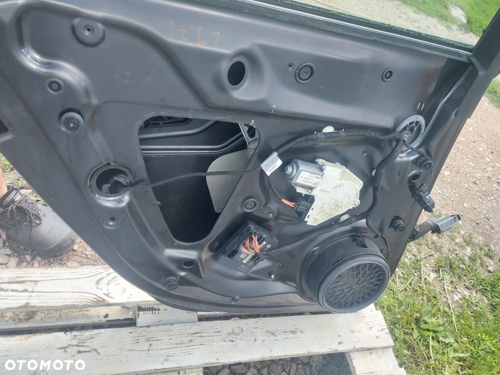 DRZWI LEWY TYŁ AUDI A4 B8 LŻ7L - 5