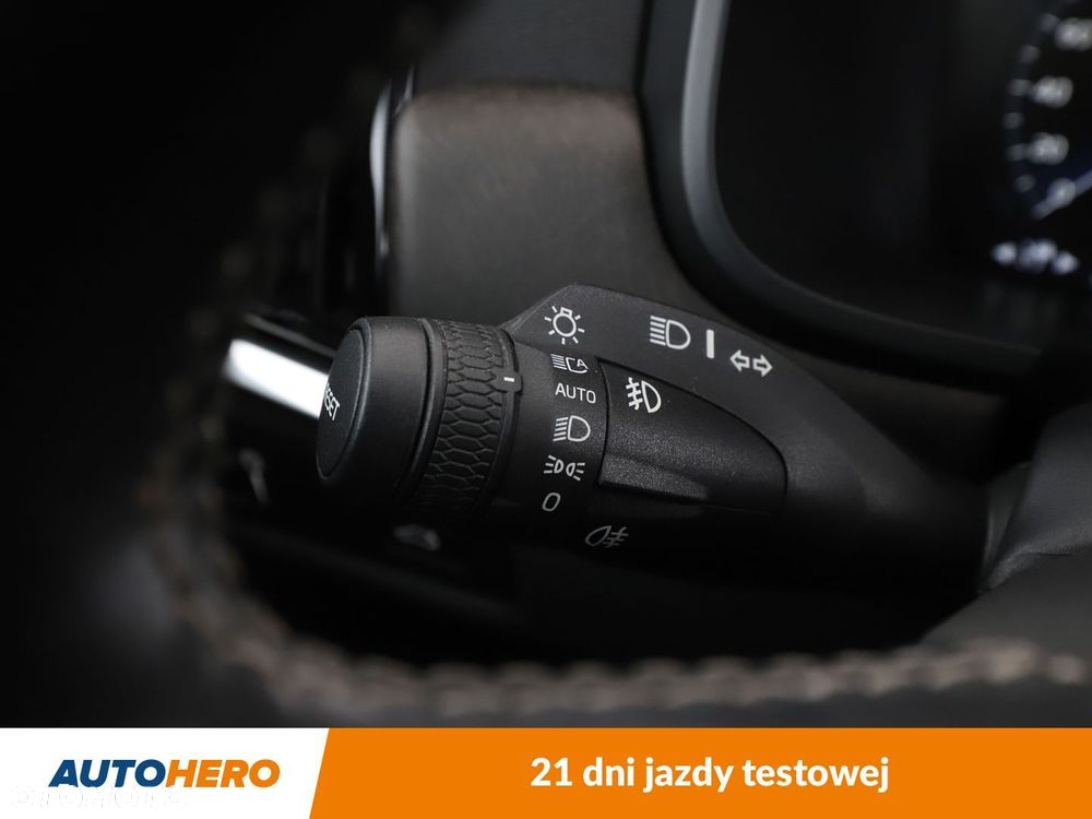 Volvo V90 Cross Country - 29
