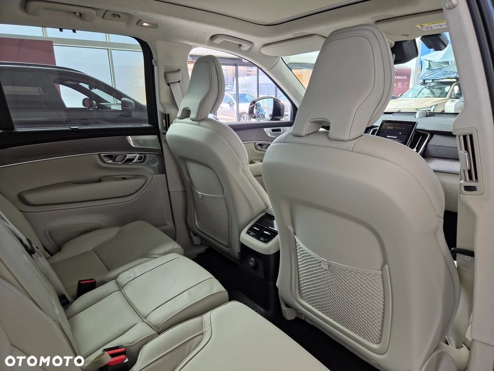 Volvo XC 90 T8 AWD Plug-In Hybrid Ultra Bright 7os - 12