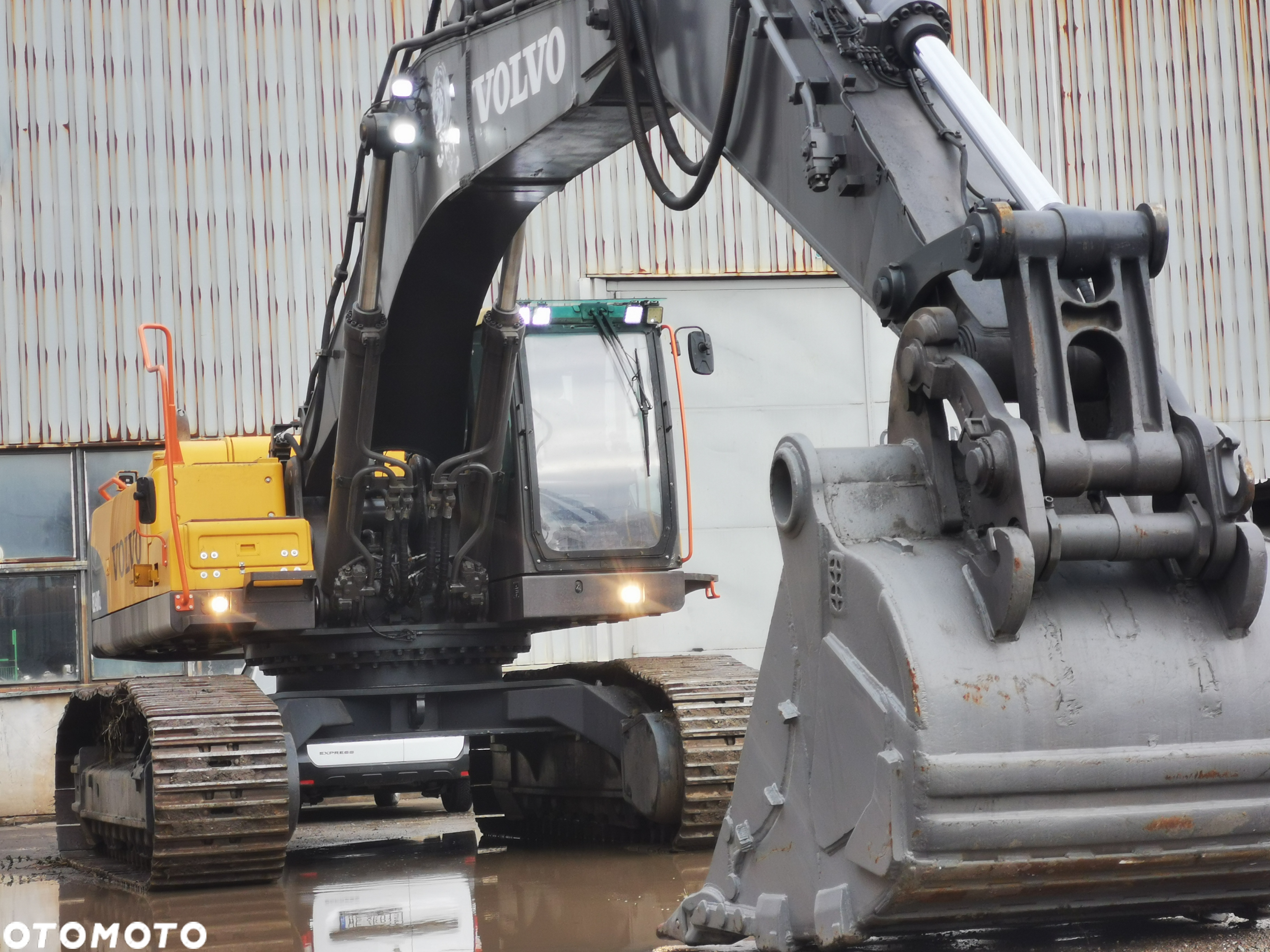 Volvo EC460CL - 3