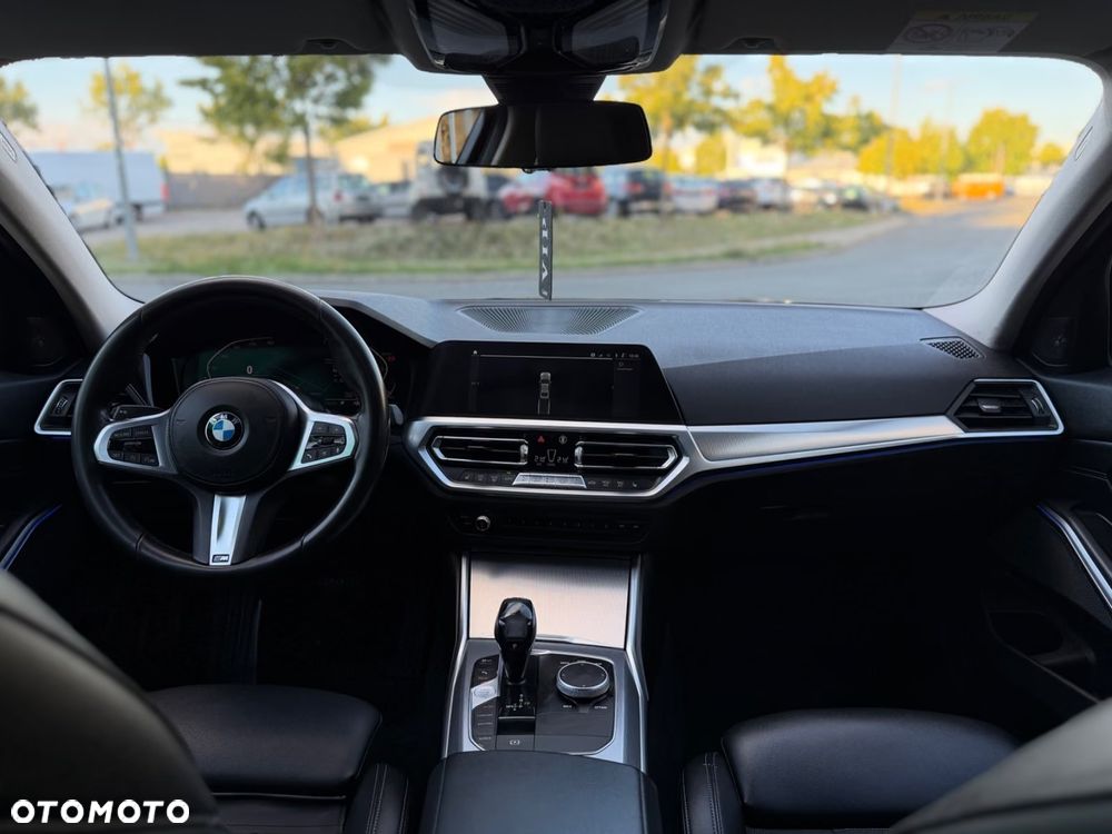 BMW Seria 3 330i Sport Line - 15