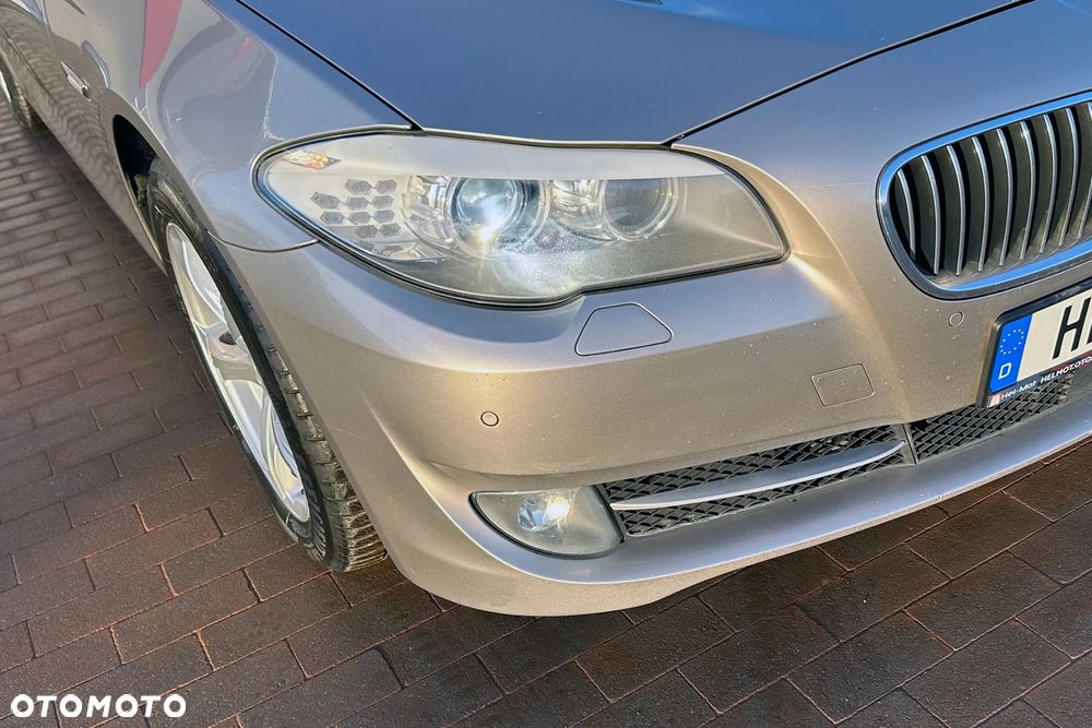 BMW Seria 5 525d xDrive Sport-Aut - 14