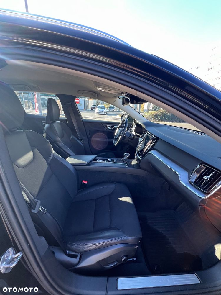 Volvo V60 D3 Momentum Pro - 29